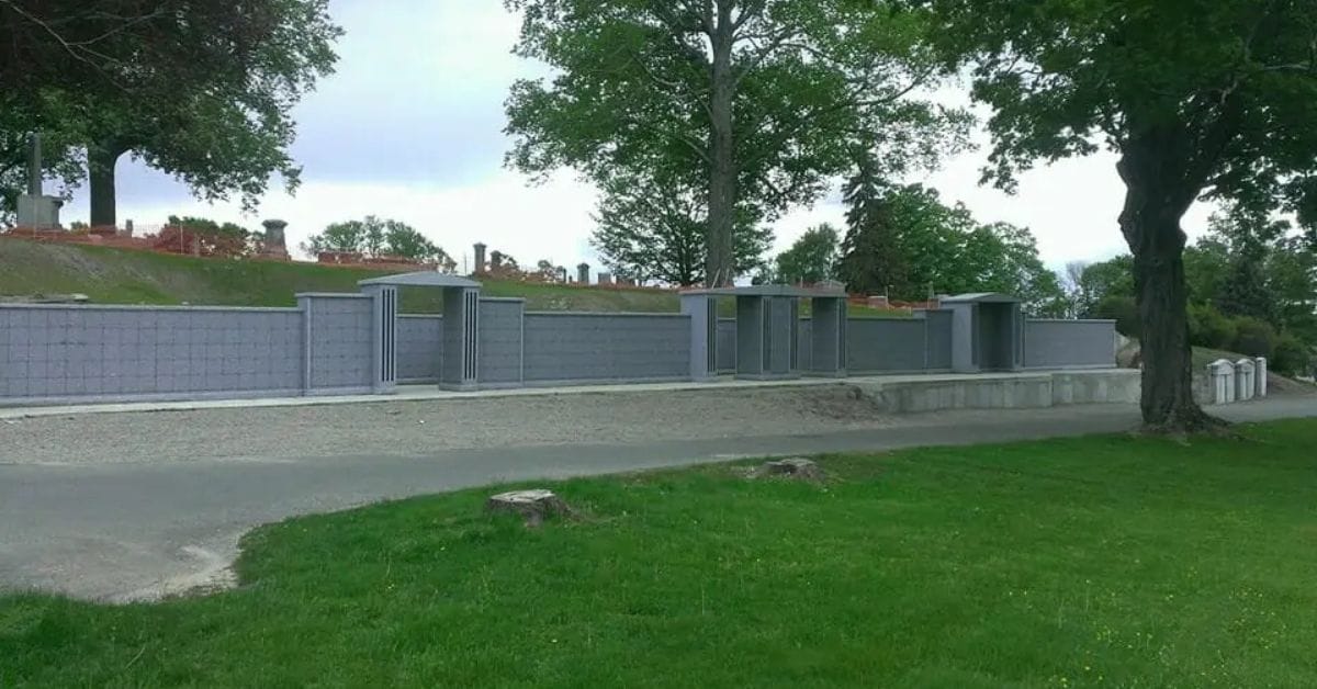 Mausoleum vs. Columbarium: What’s the Difference?